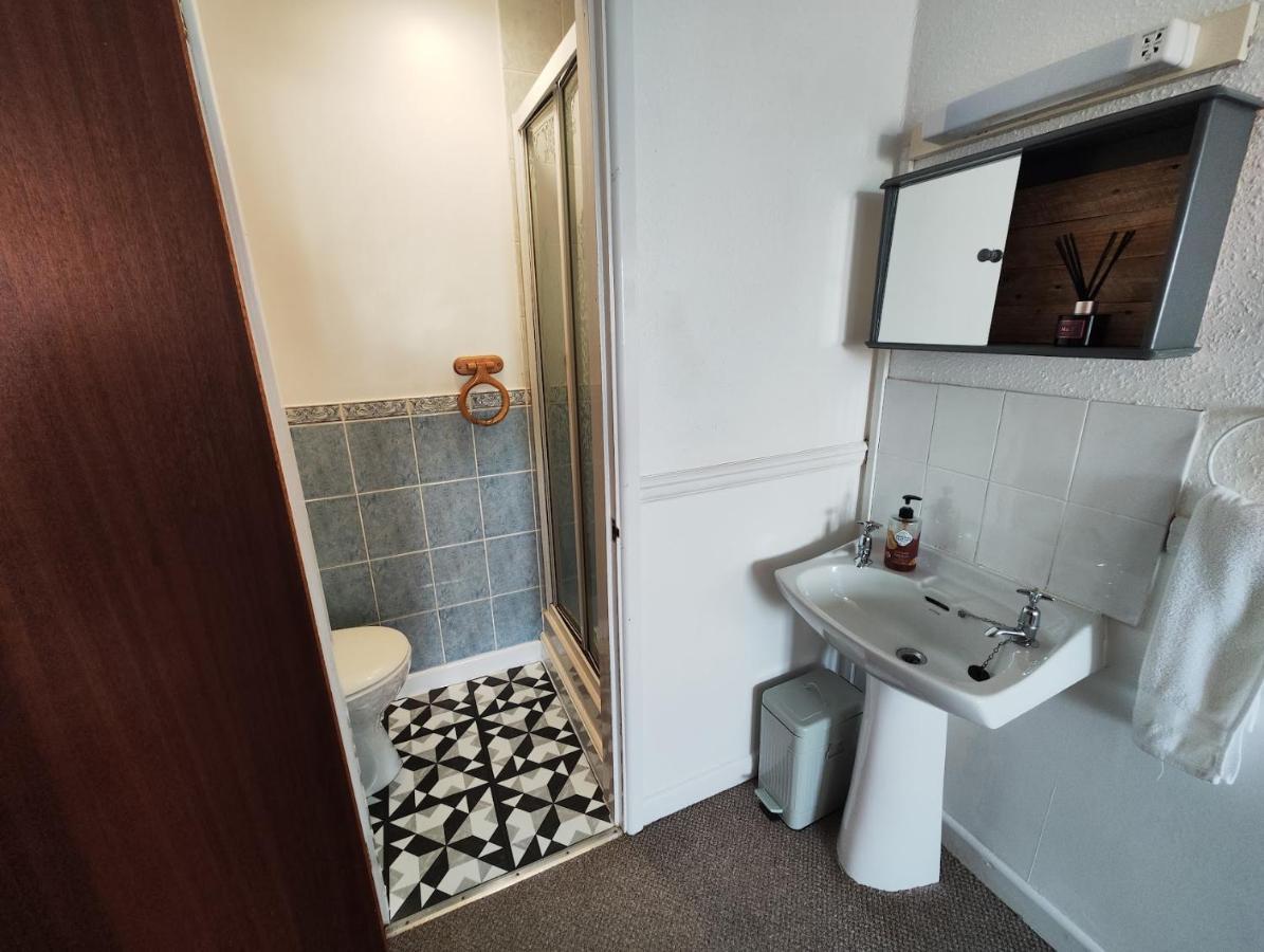 Styles & White Stays - Central Newquay Ньюки Экстерьер фото